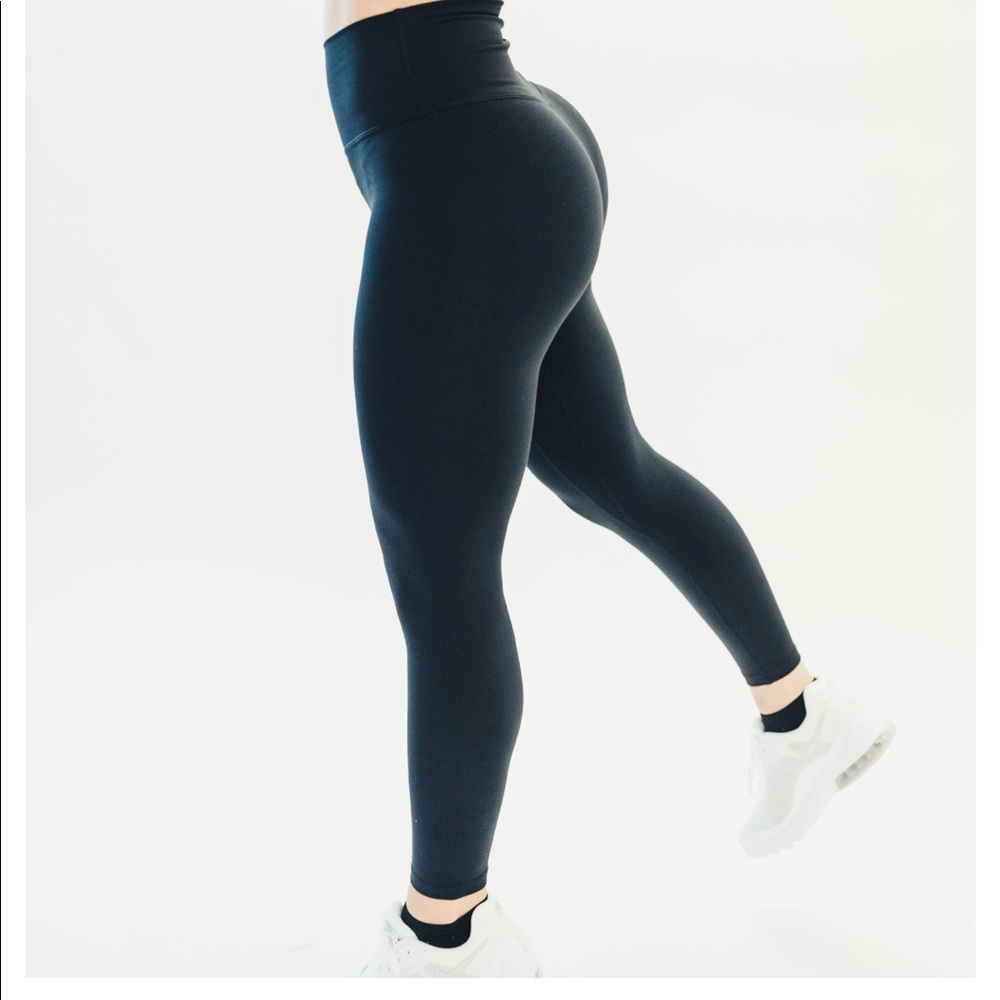 NWOT P’tula Mayra Leggings